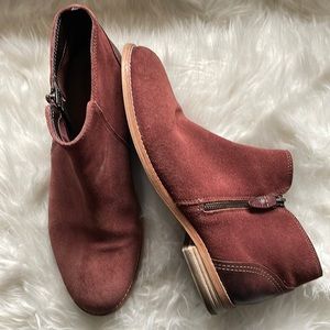 Clark’s Womens Ankle Boots Sz 12M